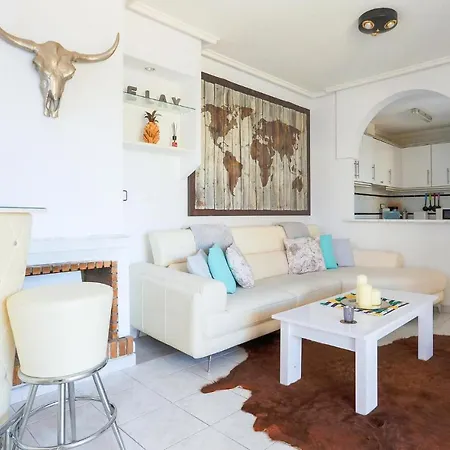 Apartment 2 Bedroom Stunning In *