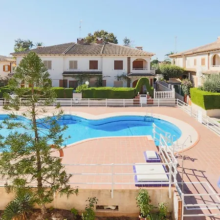 Apartment 2 Bedroom Stunning In